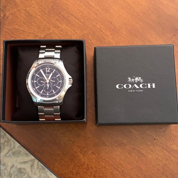 Coach watch - Picture 2 of 4